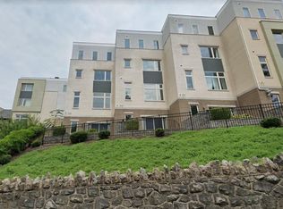 312 Green Ln, Philadelphia, PA 19128