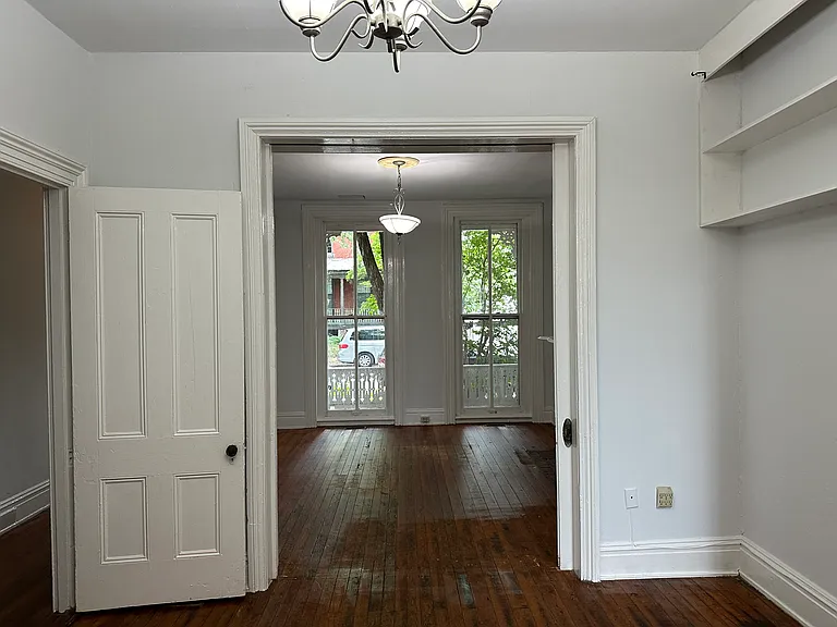 105 S Pine St — Photo 34