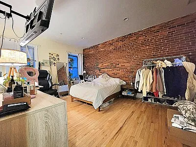 4 bed, 1350 sqft, $5,800 — Photo 4