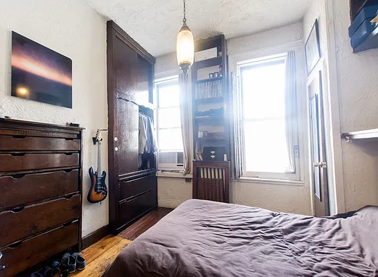 Rented by Wave Real Estate Group | media 35