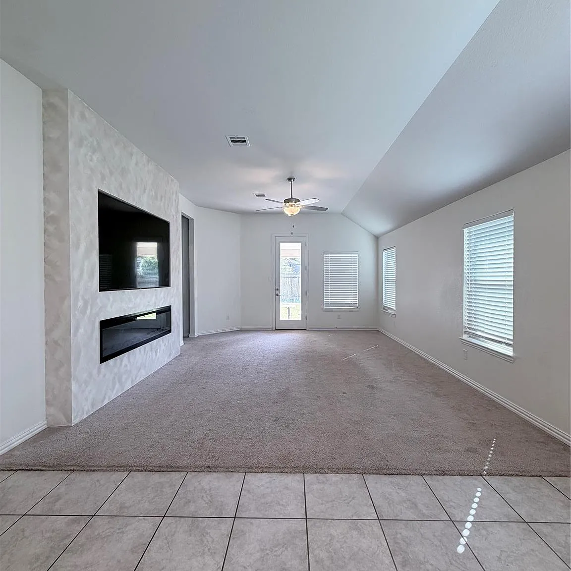 4 bed, 2.0 bath, 2048 sqft, $2,275 — Photo 4