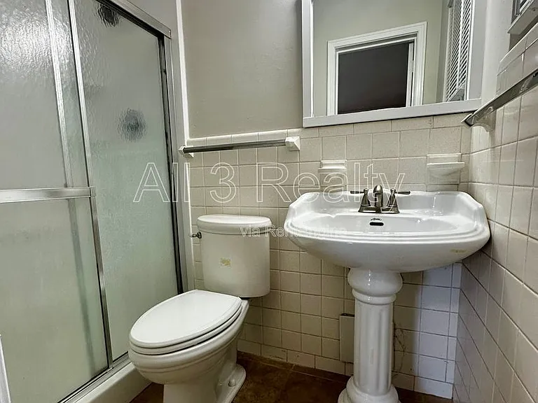 712 Sir Michael Dr — Photo 28
