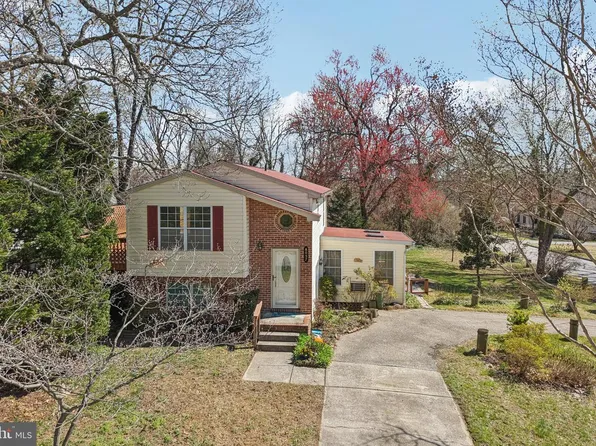 8057 Maywood Ave, Pasadena, MD 21122