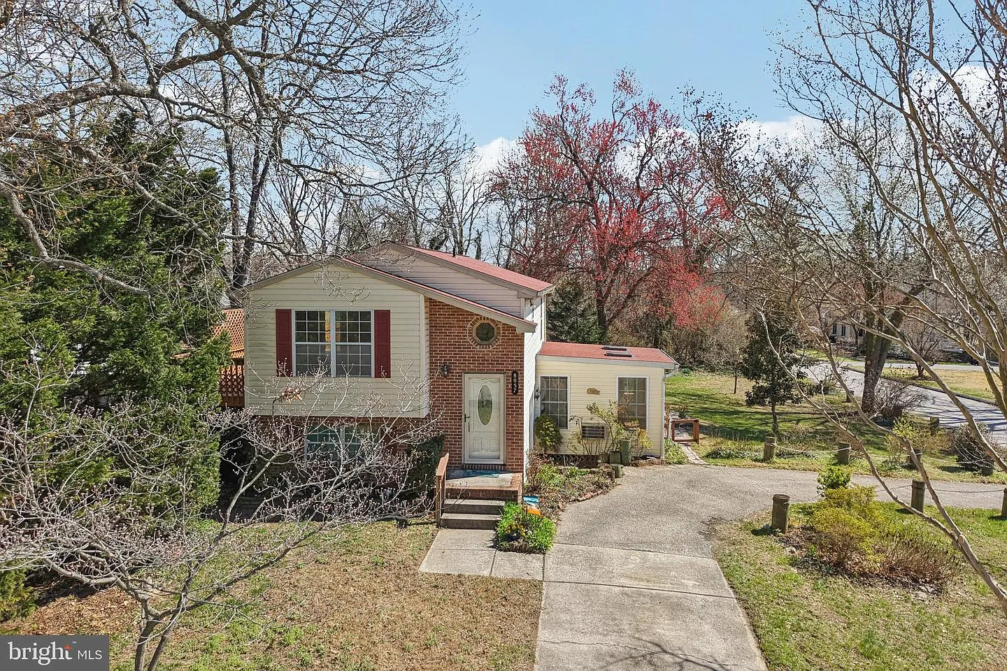 8057 Maywood Ave photo 1