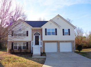870 Walkingstick Dr, Douglasville, GA 30134