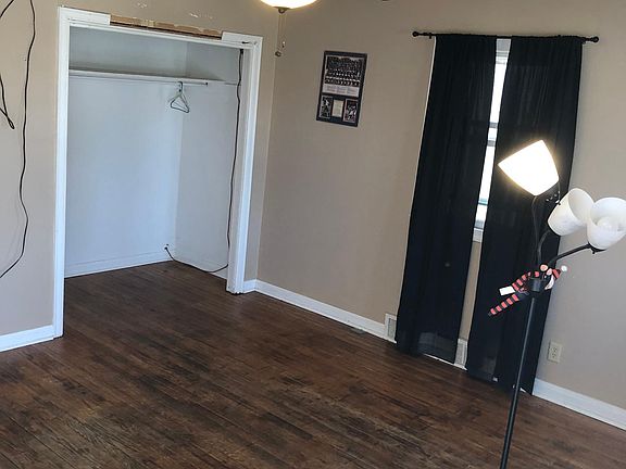 2nd image of 2315 N Huston Ave