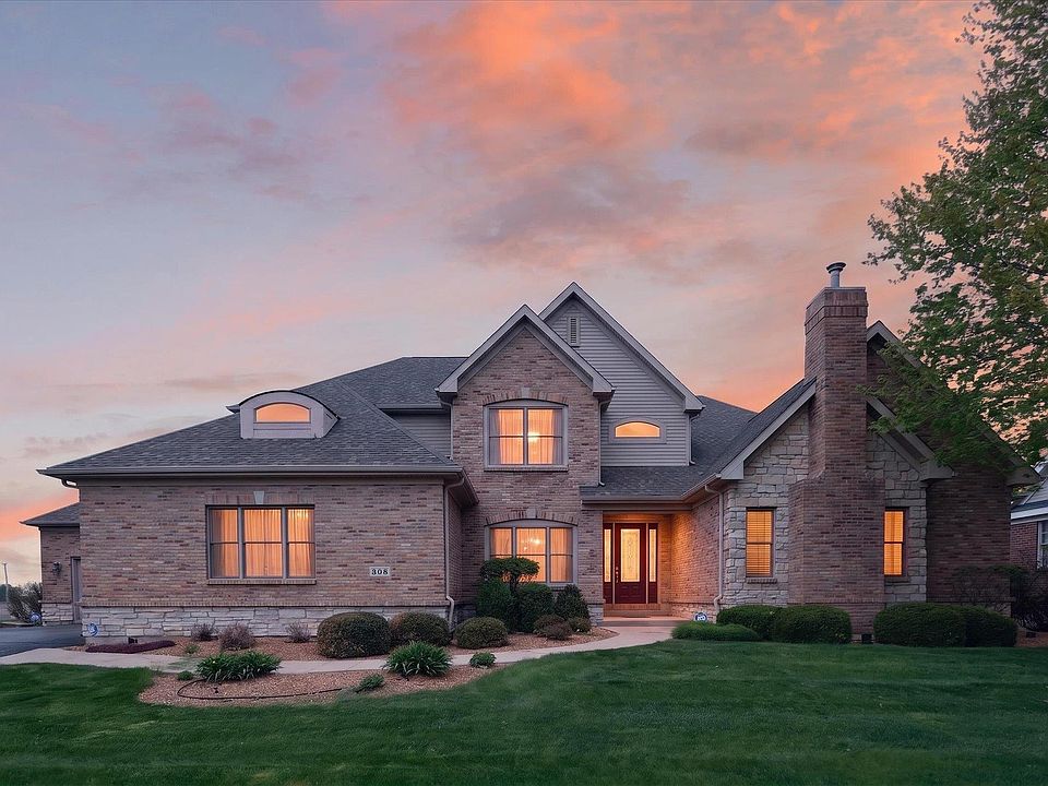 1st image of 308 Castle Wynd Dr