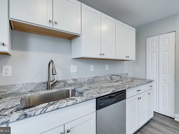 5th image of 16613 Geddy Ct