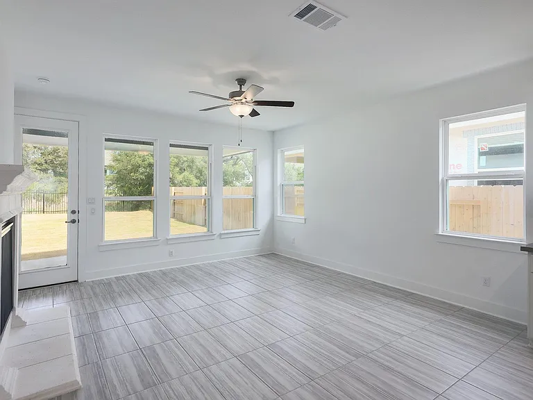 182 Yarbrough Dr — Photo 5
