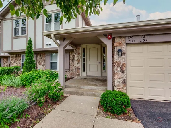 1261 Streamwood Ln #327, Vernon Hills, IL 60061