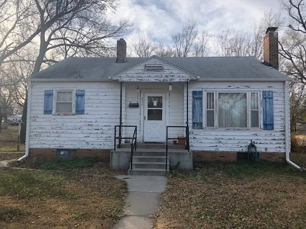 826 N Clay St, Junction City, KS 66441