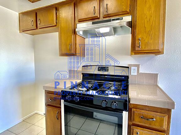 3rd image of 1240 S Centre St