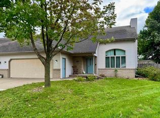 W3215 Westowne Ct, Appleton, WI 54915