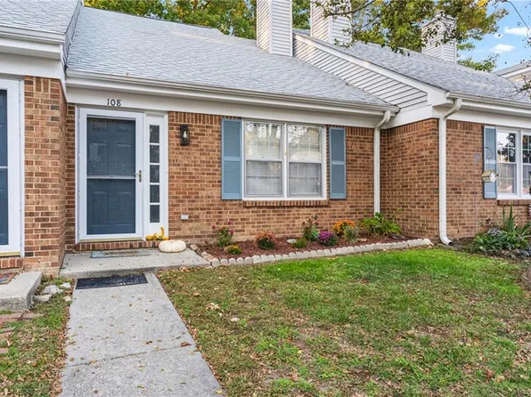 108 Farmstead Pl, Yorktown, VA 23692