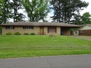 517 Lakeside Dr, Florence, AL 35630