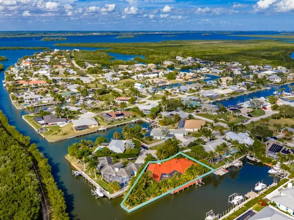 114 Queen Ann Ct, Fort Pierce, FL 34949