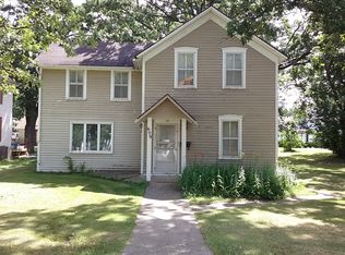 609 1st St SE, Randall, MN 56345