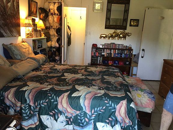 3rd image of 6608 Padre Blvd