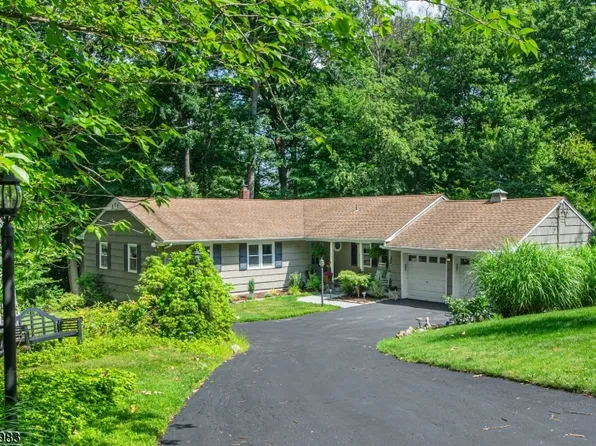 17 HILLCREST DR, Randolph Twp., NJ 07869