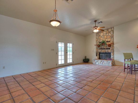 2nd image of 1161 N Paseo Maravilloso