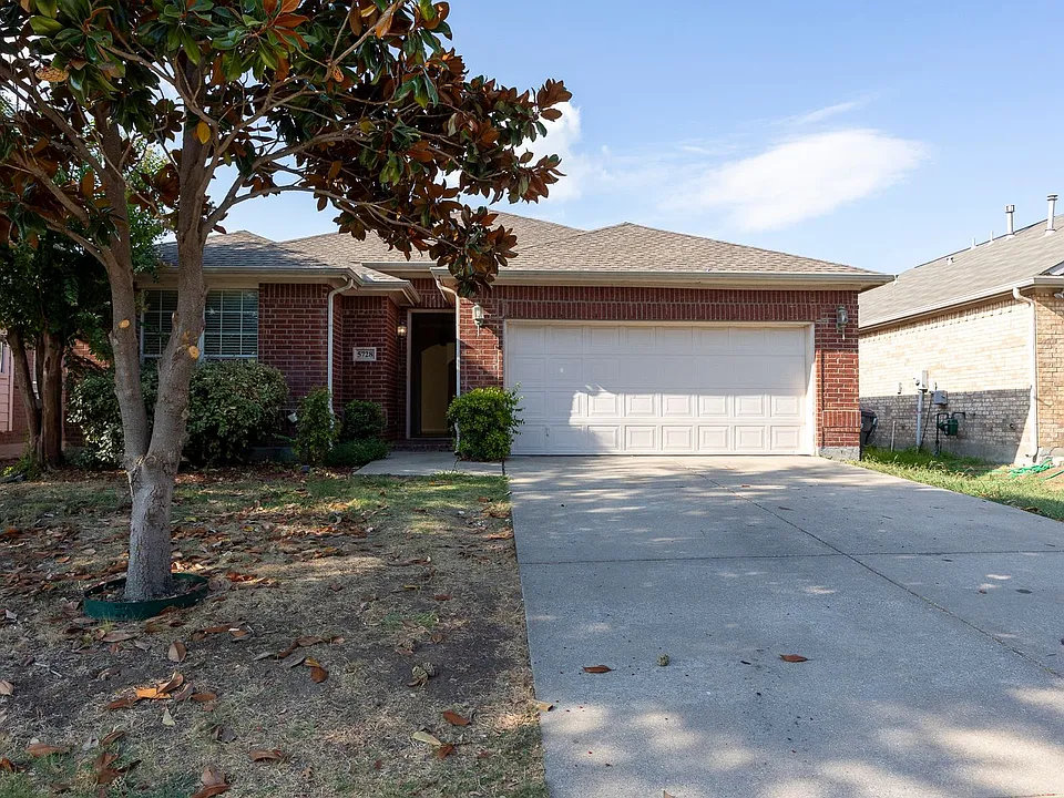 5728 Calloway Dr