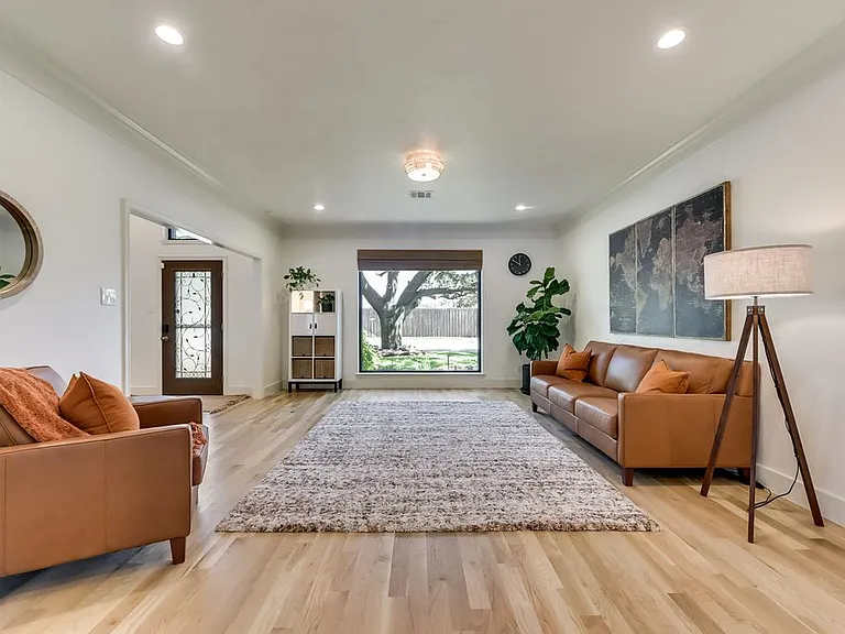 2216 Ridgecrest Trl — Photo 9