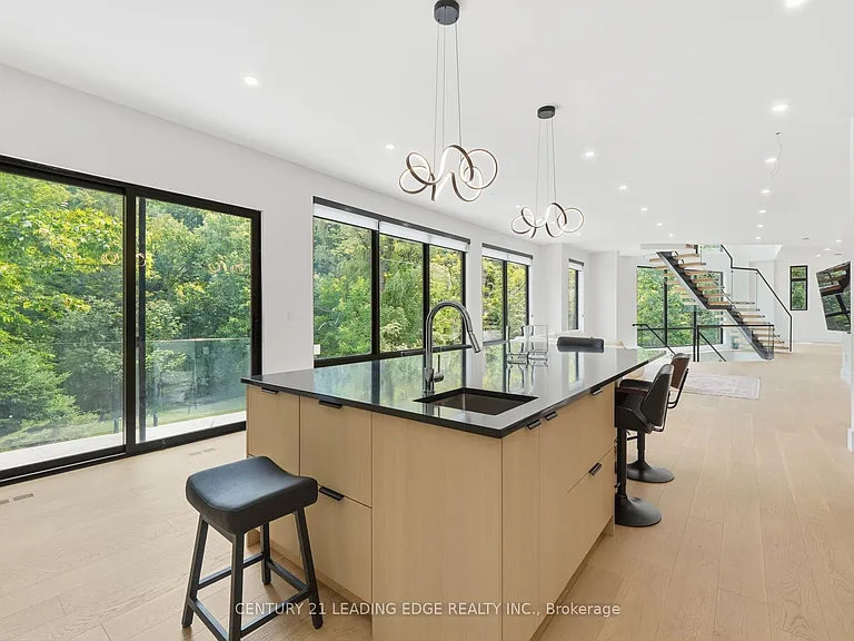 1362 Devon Rd — Photo 15