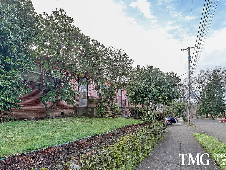 3010 SE 35th Ave — Photo 3