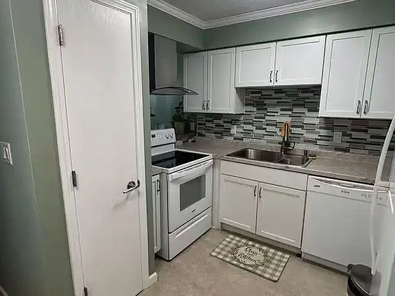 3rd image of 320 Brown St #608