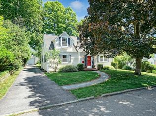 8 W Belvedere St, Cold Spring, NY 10516