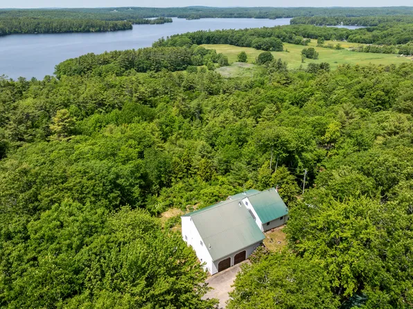 26 Squiers Alley, Nobleboro, ME 04555