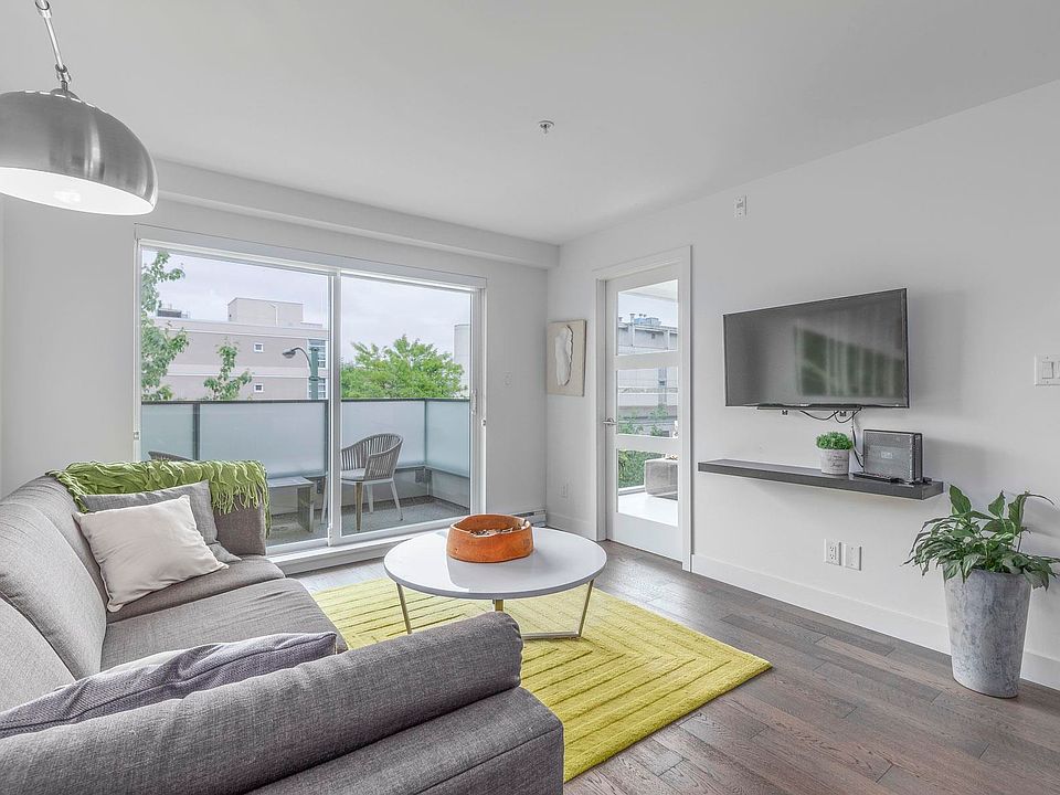 1st image of 3456 Commercial St #305