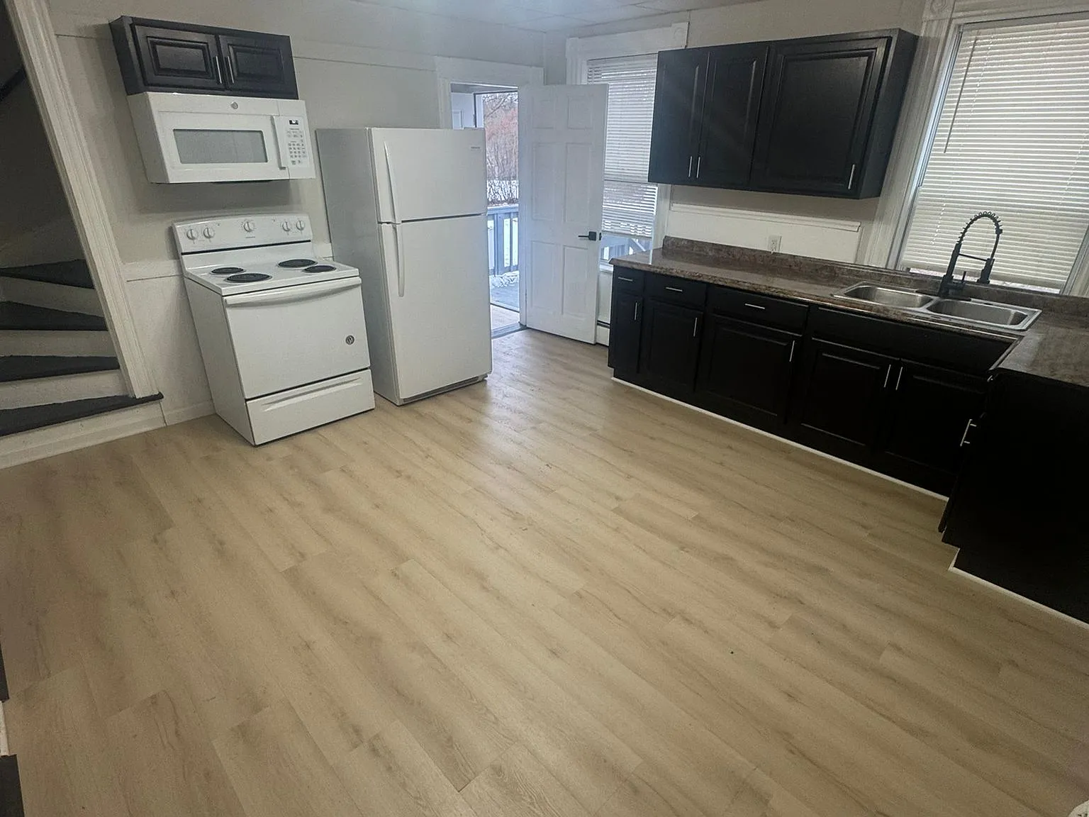 4 bed, 1500 sqft, $2,495 — Photo 1