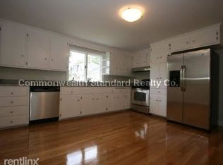 75 Elgin St #1C, Newton, MA 02459