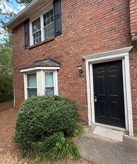 1878 Patterson Ct — Photo 6
