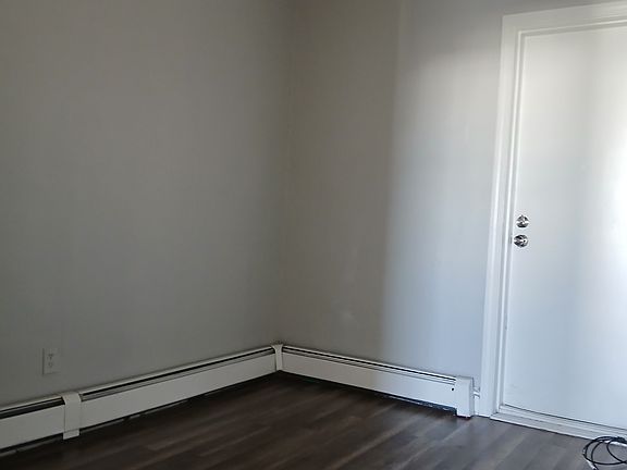 4th image of 187 Brightman St