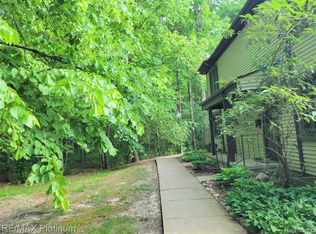2936 Roundtree Blvd, Ypsilanti, MI 48197