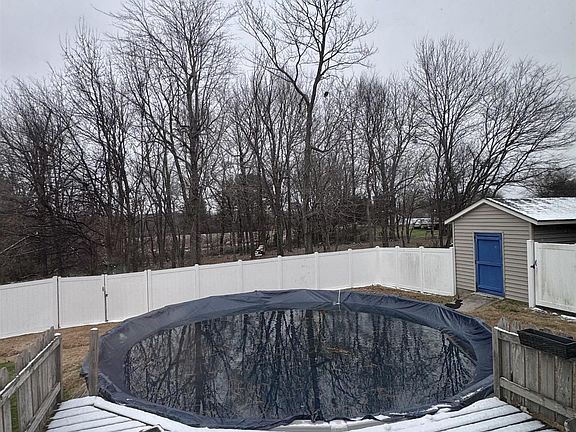 5th image of 216 Hillington Dr