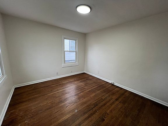 4th image of 10225 Saint Katherine Ln #27