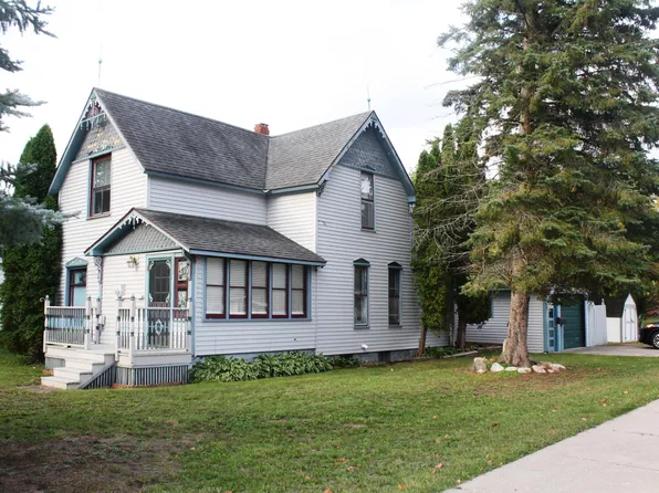 502 S Center Ave, Gaylord, MI 49735