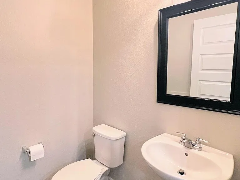 14722 E Belleview Ave — Photo 7