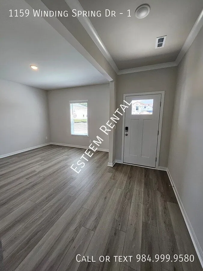 5 bed, 2674 sqft, $2,595 — Photo 4