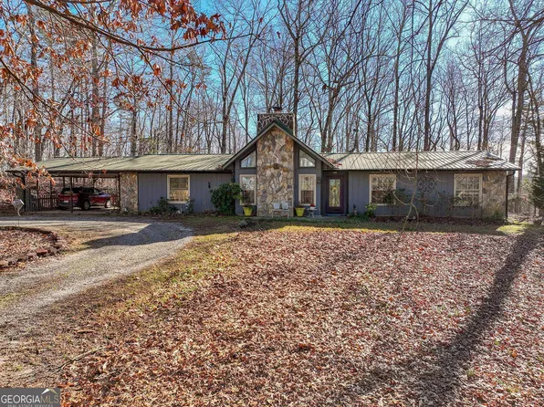 616 N Point Cir, Hartwell, GA 30643