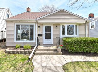 2912 N 89th St, Milwaukee, WI 53222