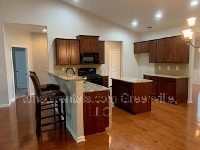 205 Silver Hawk Dr — Photo 3