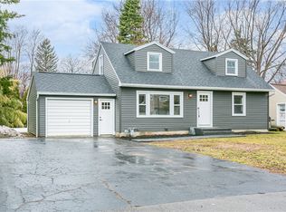 455 Harvest Dr, Rochester, NY 14626
