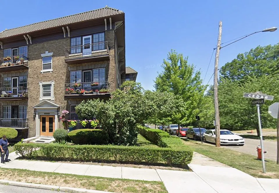 12509 Cedar Rd #11