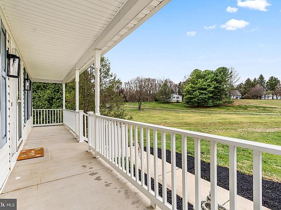 4th image of 4901 General Gordon Cir