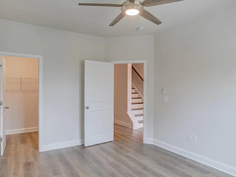 620 Gateway Crossing Ln — Photo 10