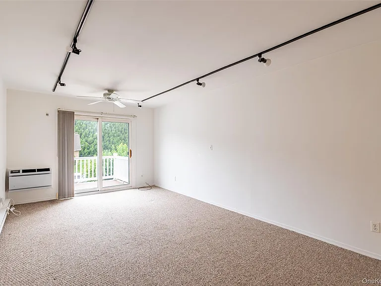101 Sylvan Ave #65 — Photo 8